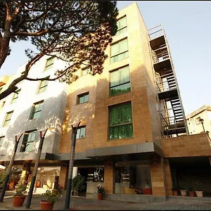 Le Noble Hotel